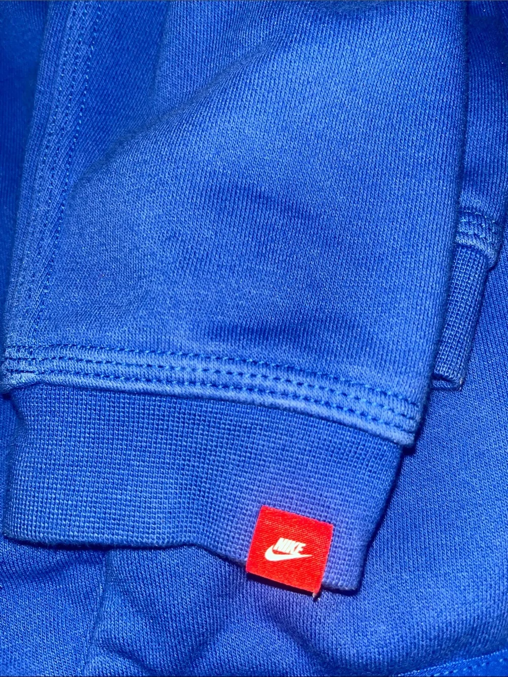 Nike Big kid boys Royal Blue Crewneck Sweatshirt with Reflective Nike Air Logo